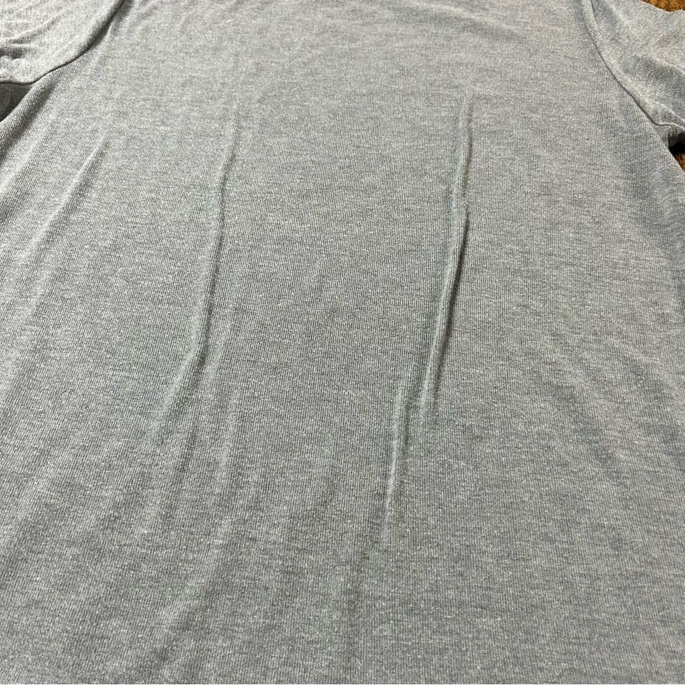 Amaryllis Gray Tee Colorful Floral Print Hi-Lo T-shirt Size 1x - Picture 8 of 9
